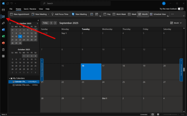 หน้าต่างโปรแกรม Microsoft Outlook แสดงปฏิทินสำหรับเริ่มต้นนัดประชุม