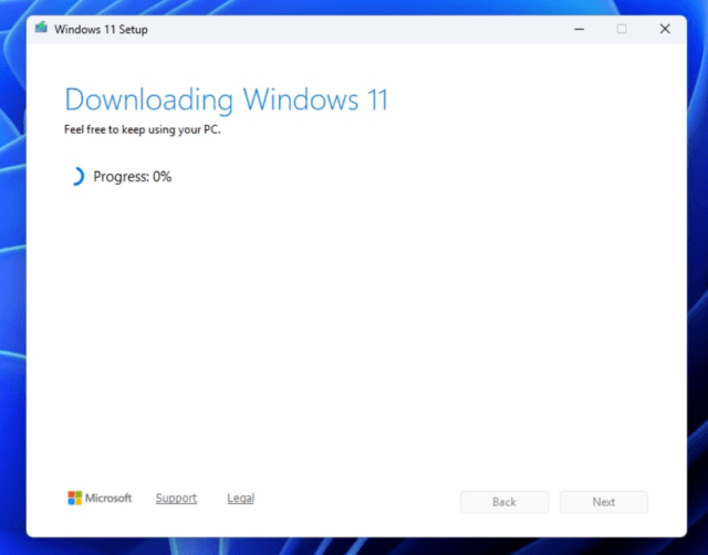 Media Creation Tool กำลังดาวน์โหลด Windows 11