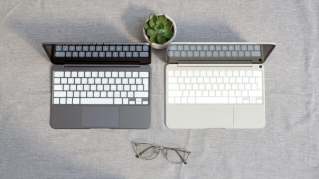 iPad Air และ iPad Pro พร้อม Magic Keyboard มองจากด้านบน